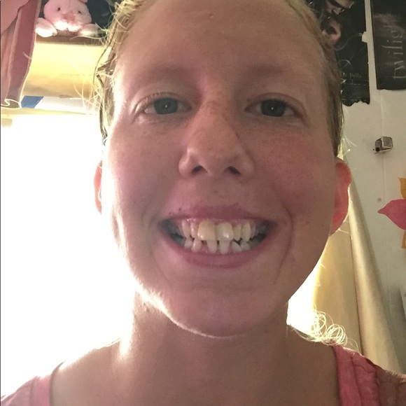 Meet your Posher, Haley - Picture 1 of 1